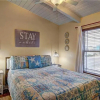 Отель A Lil Nauti 2 Bedrooms 1 Bathroom Home, фото 7