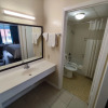 Отель Clover Inn & Suites, фото 32