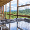 Отель Splashtastic View Lodge by Jackson Mountain Rentals, фото 21