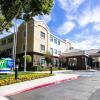 Отель Country Inn & Suites by Radisson, San Jose International Airport, CA, фото 27