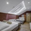 Отель Capital O 729 Oak And Stone Bed And Breakfast, фото 26