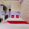 Отель OYO Life 92735 Apartemen Tamansari, фото 3