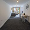 Отель Greenhithe Cozy 2-bed Apt - Easy London Access, фото 14
