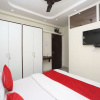 Отель OYO 23090 Hotel Mani Bhai Patel, фото 2