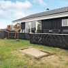 Отель 10 Person Holiday Home in Blokhus, фото 1
