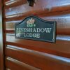 Отель Pineshadow Lodge - Cosy 4 Bed - Kenwick Park, фото 26