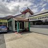 Отель Penginapan Baiti Jannati Syariah by OYO Rooms, фото 13