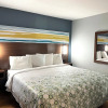 Отель HomeTowne Studios by Red Roof Amarillo West, фото 6