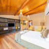 Отель Mesmerizing Hotel Room Near Hadrian s Gate, фото 4