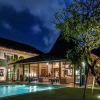 Отель Sumptuous Wooden Villa, 5 BR, Canggu w/ Staff, фото 1