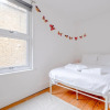 Отель Lovely 3 Bedroom Apartment in Clapton With Garden, фото 13