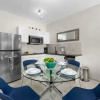 Отель NEW Modern 1BR 1BA Gold Coast Pool GYM Tennis, фото 11