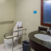 Отель Microtel by Wyndham Mall of Asia, фото 9