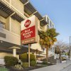 Отель Best Western Plus All Suites Inn в Санта-Крусе