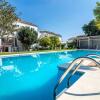 Отель Sierra Park - 18 Newly Renovated Apartments with Pool, Gym, Jacuzzi and Padel, фото 6