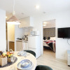 Отель F24-506 Premium Suite 4ppl 2beds 1min from Subway, фото 5