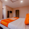 Отель OYO 9748 Hotel Girgaon Palace, фото 7