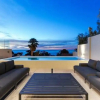 Отель Large 9 Bedroom Villa in Camps Bay w Pool Apostles Views, фото 19