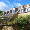 Отель Folly Farm Cottage, фото 1