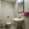 Отель OYO Rooms Malad, фото 9