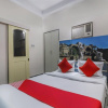Отель OYO 71148 Meera Guest House, фото 12