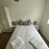 Отель Modern 2-Bed Apartment in the heart of Salford Quays, фото 2