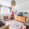 Отель Well-connected 2BD Flat Near Clapham Brixton Hill, фото 4