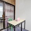 Отель OYO 92435 Sunlo Cozy Home Family Homestay Syariah, фото 11