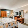 Отель Orangewood Inn & Suites Midtown, фото 25