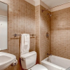 Отель Global Luxury Suites at Toone Street, фото 10