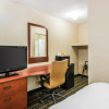Отель Rodeway Inn & Suites, фото 2