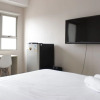 Отель Comfy Studio Room at Mekarwangi Square Apartment Cibaduyut, фото 1