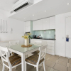 Отель Hastings Street Unit Across Road From Beach Unit 524 32 Hastings Street, фото 2