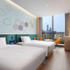Отель Days Inn By Wyndham Zhuhai Gongbei Port, фото 14