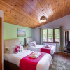 Отель Woodpecker Lodge With Hot Tub Near Cupar, Fife, фото 6