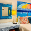 Отель Mini Pearl, Private 2 BR - 1 block to BEACH!, фото 15