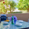Отель Double Down Hideaway Apartment 2, фото 21