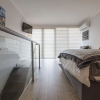Отель Trendy 1-BR City Center Apt, фото 4