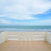 Отель C-Shore Private Beachfront House, фото 8
