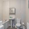 Отель Elegant Holiday Home in Milton Keynes Near Towncentre, фото 11