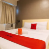Отель RedDoorz at Samat Mandaluyong, фото 12