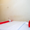 Отель RedDoorz @ Mahameru Residence Yogyakarta, фото 16