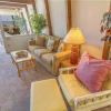 Отель Oasis Beach House, 2 Bedrooms, Sleeps 6, Beach Front, HDTV, WiFi, фото 6
