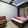 Отель Oyo 12681 Blue Moon Inn, фото 2