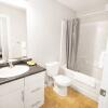 Отель 3BR Condo With Free Parking and In-suite Laundry, фото 15