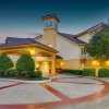 Отель La Quinta Inn & Suites by Wyndham Dallas - Addison Galleria, фото 11