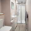 Отель Stunning 2 bed Seaside Apartment With Sea Views, фото 18