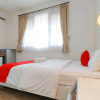 Отель RedDoorz Plus @ Tendean, фото 2