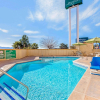 Отель La Quinta Inn by Wyndham El Paso Cielo Vista, фото 11