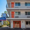 Отель Howard Johnson by Wyndham San Diego Hotel Circle, фото 1